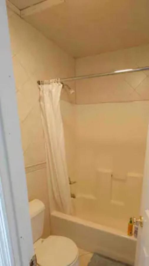 Spacious Room For 4 People In Williamsburg ! Ню Йорк Екстериор снимка